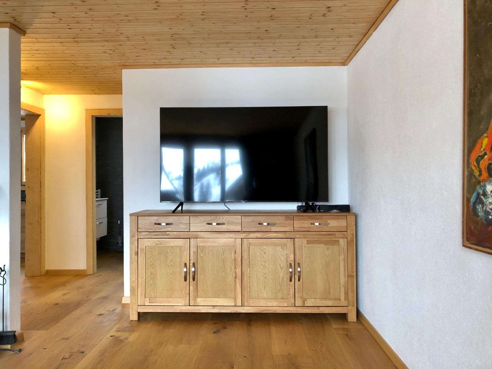 Beautiful Apartment With Stunning View Gsteig Eksteriør billede